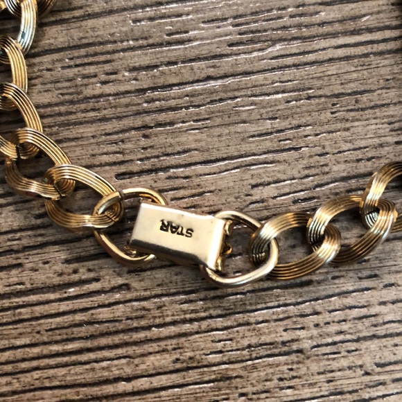 Antique Gold Chain Bracelet w/Faux Stone Cameo - Picture 8 of 16